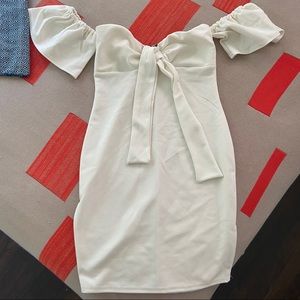 Off shoulder, tie bust, mini dress 💗